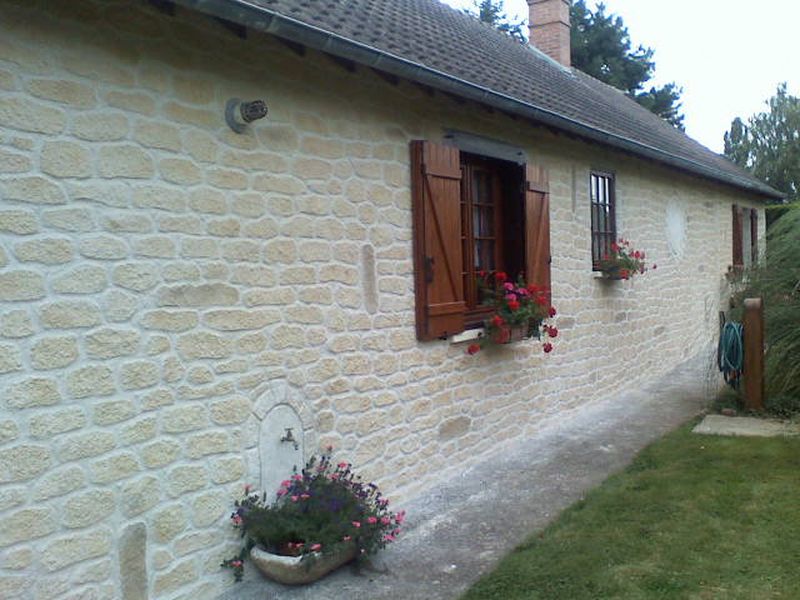 Joint à la chaux, façade en pierre à La Bréole