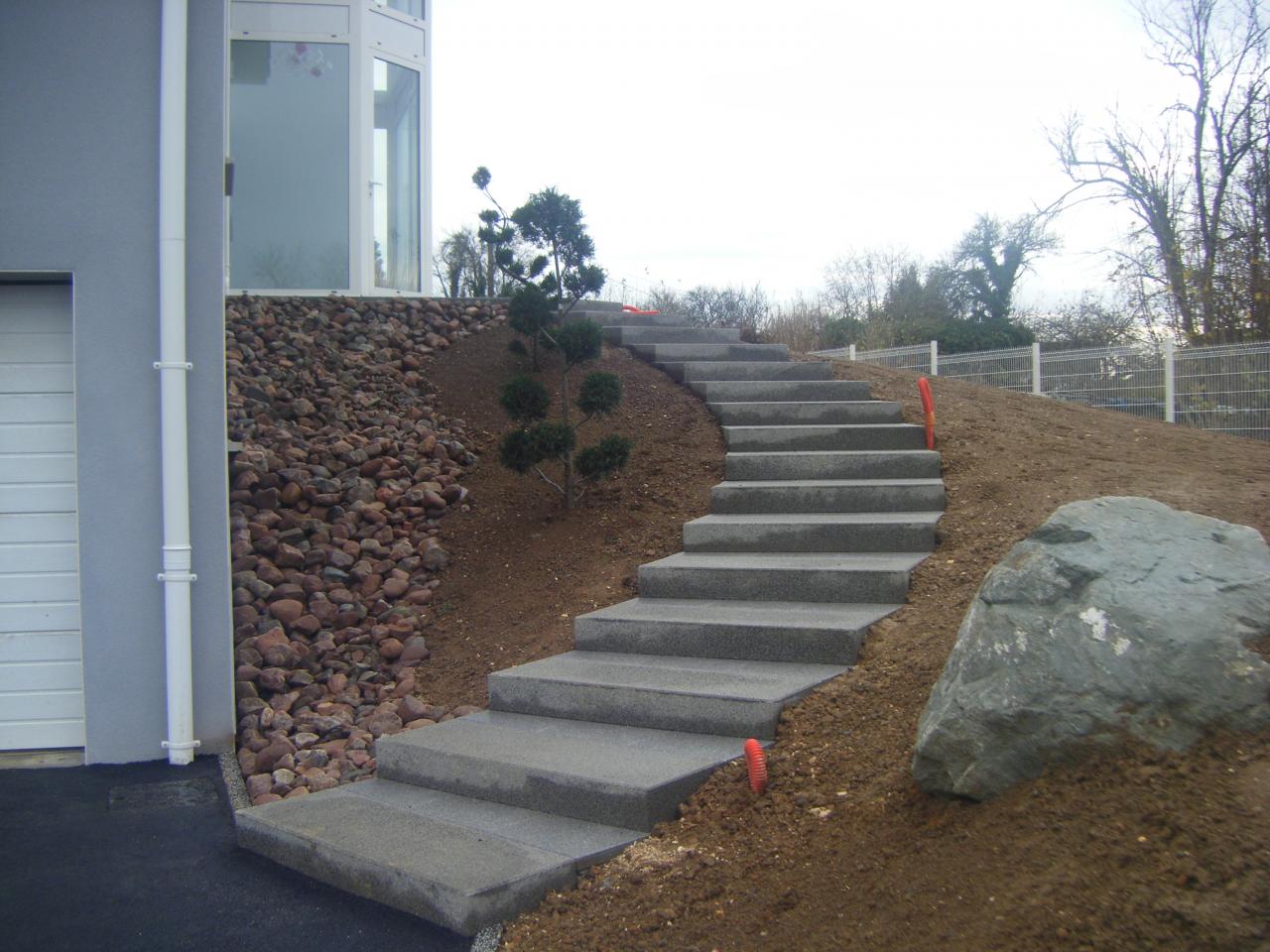 Création d'escalier en béton à Ganagobie