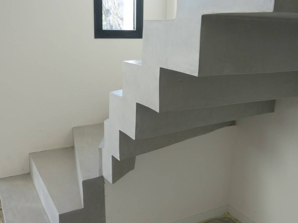 Création d'escalier en béton Aubenas-les-Alpes